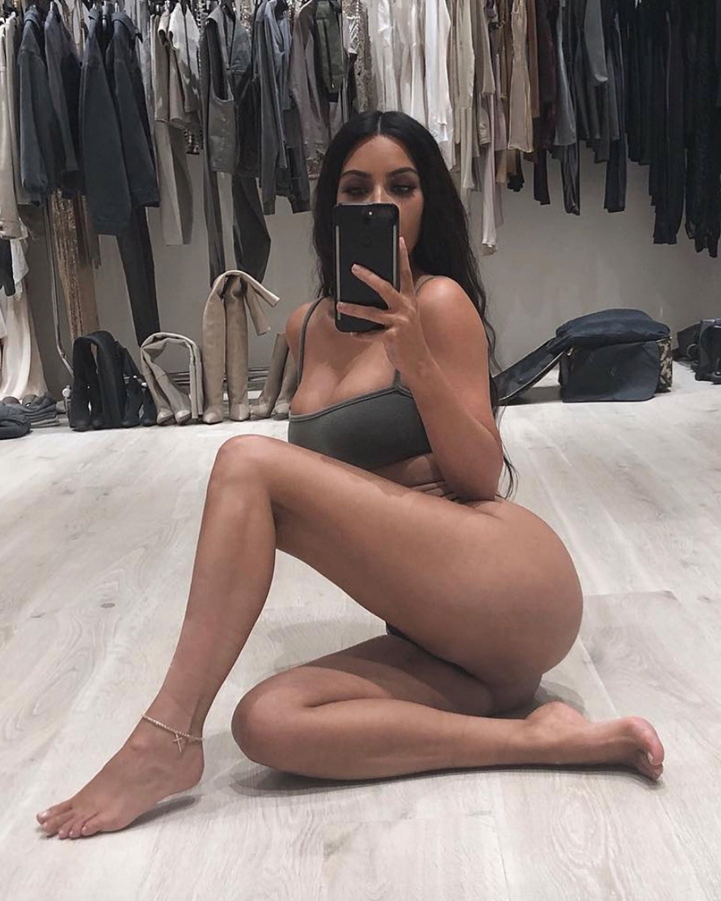 Kim Kardashian 8X10
